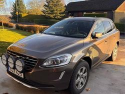 Brun Begagnad 2014 Volvo XC60 Momentum SUV | 125 000 kr (Lite dyr)