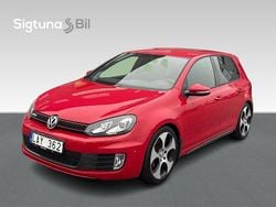 Röd Begagnad 2010 VW Golf VI GTI Halvkombi | 154 900 kr (Dyr)