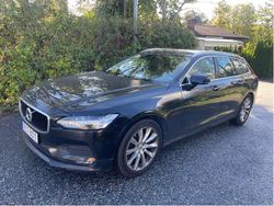 Svart Begagnad 2017 Volvo V90 Momentum Kombi | 105 000 kr (Marknadspris)