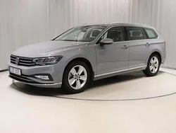 Grå Begagnad 2023 VW Passat Elegance Kombi | 348 900 kr (Bra pris)