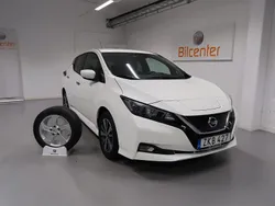 Vit Begagnad 2021 Nissan Leaf Halvkombi | 159 900 kr (Marknadspris)
