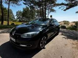 Svart Begagnad 2014 Renault Mégane GrandTour Bose Edition Kombi | 53 900 kr (Marknadspris)