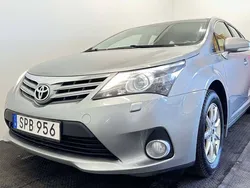 Ljusgrå Begagnad 2014 Toyota Avensis Kombi | 69 900 kr (Superpris)