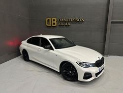 Vit Begagnad 2020 BMW 320 M Sport Sedan | 274 800 kr (Marknadspris)