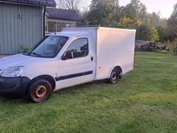 Vit Begagnad 2007 Peugeot Partner Minibuss | 21 000 kr (Bra pris)