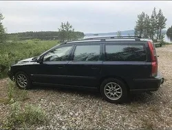 Blå Begagnad 2001 Volvo V70 Kombi | 25 000 kr (Marknadspris)