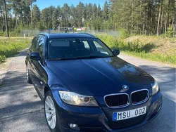 Blå Begagnad 2012 BMW 320 Kombi | 74 000 kr (Marknadspris)