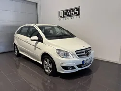 Vit Begagnad 2009 Mercedes B180 Minibuss | 89 900 kr