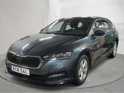 Grå Begagnad 2021 Skoda Octavia Kombi | 205 000 kr (Superpris)