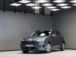 Grå Begagnad 2020 Hyundai Kona Premium SUV | 189 900 kr (Marknadspris)