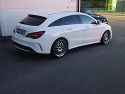 Vit Begagnad 2019 Mercedes CLA200 Shooting Brake AMG Kombi | 199 900 kr