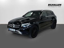 Svart Begagnad 2018 Mercedes GLC220 SUV | 269 900 kr (Marknadspris)