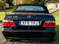 Svart Begagnad 2002 Mercedes CLK320 Avantgarde Cab | 75 000 kr (Bra pris)