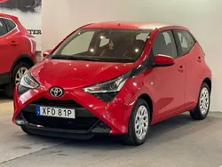 Röd Begagnad 2018 Toyota Aygo X-play Halvkombi | 94 900 kr (Marknadspris)