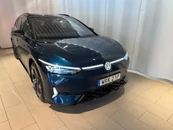 Blå Begagnad 2025 VW ID.7 GTX Sedan | 679 000 kr (Marknadspris)