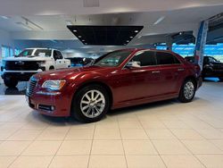 Mörkröd Begagnad 2014 Chrysler 300C Sedan | 239 000 kr