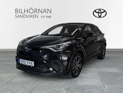 Svart Begagnad 2018 Toyota C-HR Executive SUV | 224 900 kr (Marknadspris)