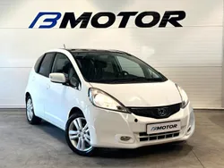 Vit Begagnad 2013 Honda Jazz Halvkombi | 99 900 kr (Marknadspris)