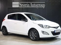 Vit Begagnad 2014 Hyundai i20 Select Halvkombi | 49 000 kr (Marknadspris)