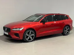 Röd Begagnad 2020 Volvo V60 R-Design Kombi | 369 500 kr (Marknadspris)