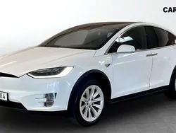 Vit (white) Begagnad 2018 Tesla Model X SUV | 359 900 kr (Marknadspris)