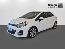 Vit Begagnad 2015 Kia Rio Halvkombi | 109 900 kr (Lite dyr)