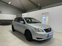 Silver Begagnad 2002 Toyota Corolla Halvkombi | 59 900 kr (Dyr)