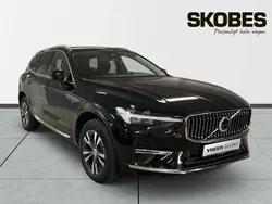 Svart Begagnad 2023 Volvo XC60 Core SUV | 519 900 kr (Marknadspris)