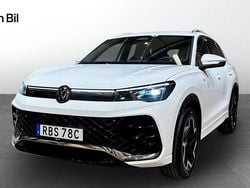 Vit Begagnad 2025 VW Tiguan R-line SUV | 479 900 kr (Marknadspris)