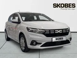 Vit Begagnad 2024 Dacia Sandero Expression Halvkombi | 184 500 kr (Bra pris)