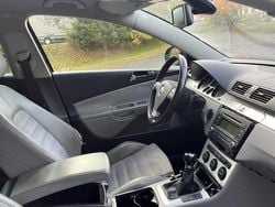 Svart Begagnad 2006 VW Passat Highline Kombi | 9 000 kr (Bra pris)