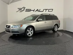 Ljusbrun (brun) Begagnad 2008 Volvo V70 Kinetic Kombi | 49 900 kr (Marknadspris)