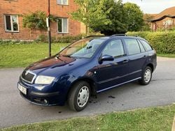 Blå Begagnad 2007 Skoda Fabia Halvkombi | 15 000 kr (Bra pris)