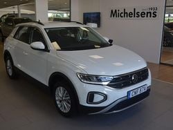 Vit Begagnad 2024 VW T-Roc Life SUV | 299 900 kr (Lite dyr)