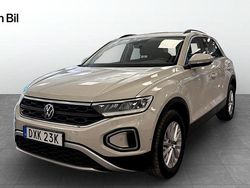 Grå Begagnad 2022 VW T-Roc Life SUV | 254 900 kr (Marknadspris)