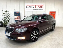 Mörkröd Begagnad 2010 Skoda Superb Elegance Kombi | 55 900 kr (Marknadspris)