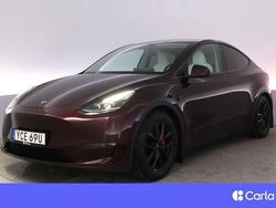 Röd Begagnad 2024 Tesla Model Y Performance SUV | 499 900 kr (Marknadspris)