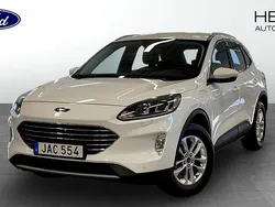 Silver Begagnad 2022 Ford Kuga Titanium SUV | 244 900 kr (Marknadspris)