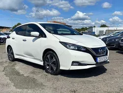 Vit Begagnad 2021 Nissan Leaf 360º Halvkombi | 154 900 kr (Superpris)