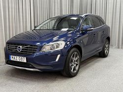 Blå (ocean blue ll metallic) Begagnad 2015 Volvo XC60 Ocean Race SUV | 179 900 kr (Lite dyr)