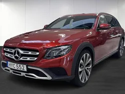 Röd (red) Begagnad 2017 Mercedes E220 Kombi | 309 900 kr (Marknadspris)