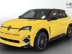 Gul (yellow) Ny 2025 Renault R5 Iconic Halvkombi | 437 600 kr (Marknadspris)