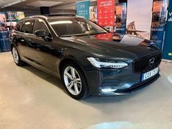 Grå Begagnad 2018 Volvo V90 Momentum Kombi | 229 900 kr (Marknadspris)