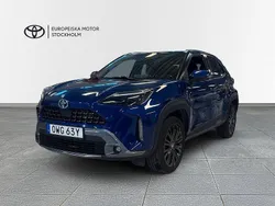 Mörkblå Begagnad 2021 Toyota Yaris Cross SUV | 294 900 kr (Marknadspris)