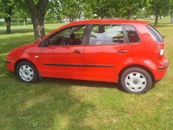 Röd Begagnad 2004 VW Polo Basis Halvkombi | 25 000 kr