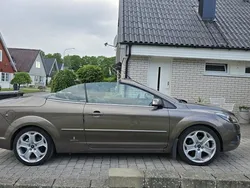 Grå Begagnad 2008 Ford Focus Cabriolet Titanium Cab | 48 000 kr