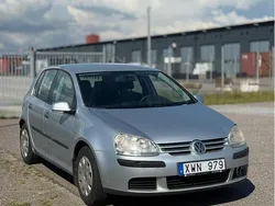 Silver Begagnad 2006 VW Golf V Trendline Halvkombi | 20 000 kr (Superpris)