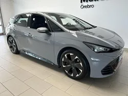 Ljusgrå (vapor grey) Begagnad 2022 Cupra Born e-Boost Halvkombi | 249 900 kr (Superpris)
