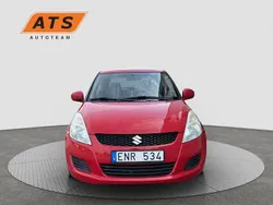 Röd Begagnad 2010 Suzuki Swift Halvkombi | 59 900 kr (Marknadspris)