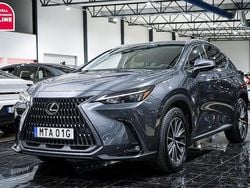 Grå Begagnad 2022 Lexus NX350h Business Edition SUV | 444 500 kr (Marknadspris)
